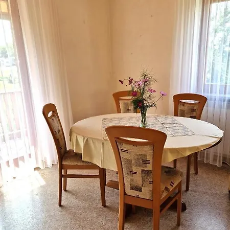 Merlin Apartman Rence