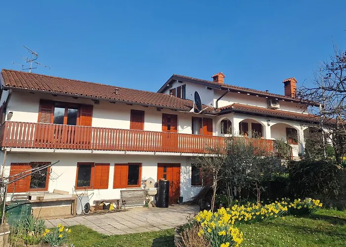 Merlin דירה Rence